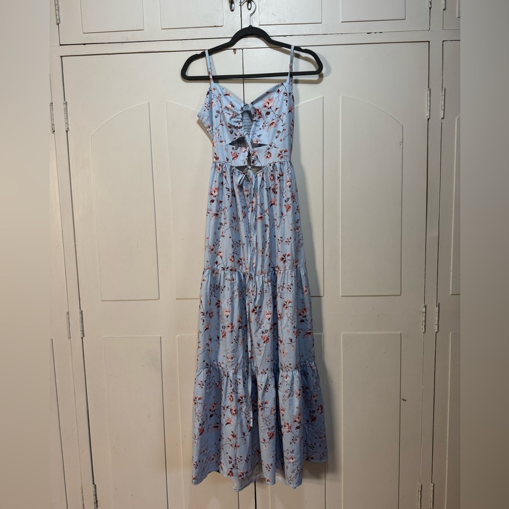 Chic Blue Floral Maxi Dress